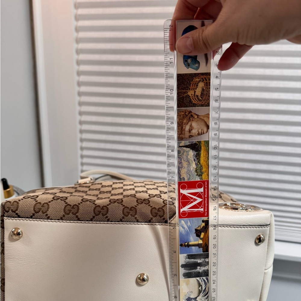 Authentic Gucci Brown and Cream Signature Tote (Mint Condition) - Picture 10 of 13